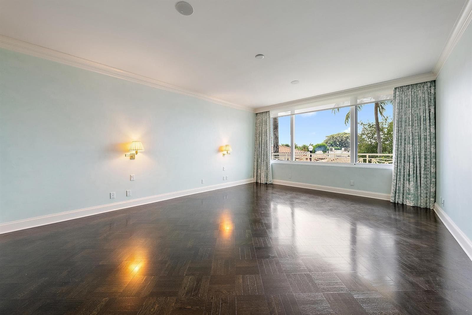 425 Worth Avenue 2f photo 17