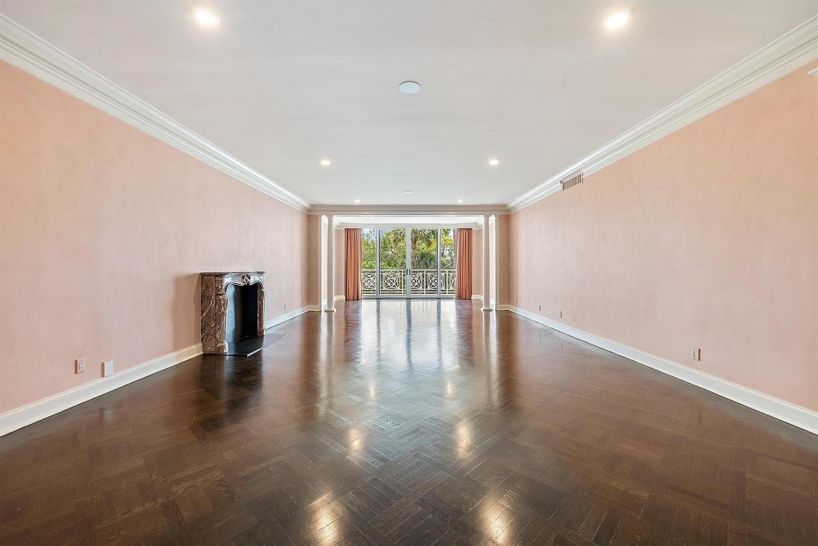 425 Worth Avenue 2f photo 8