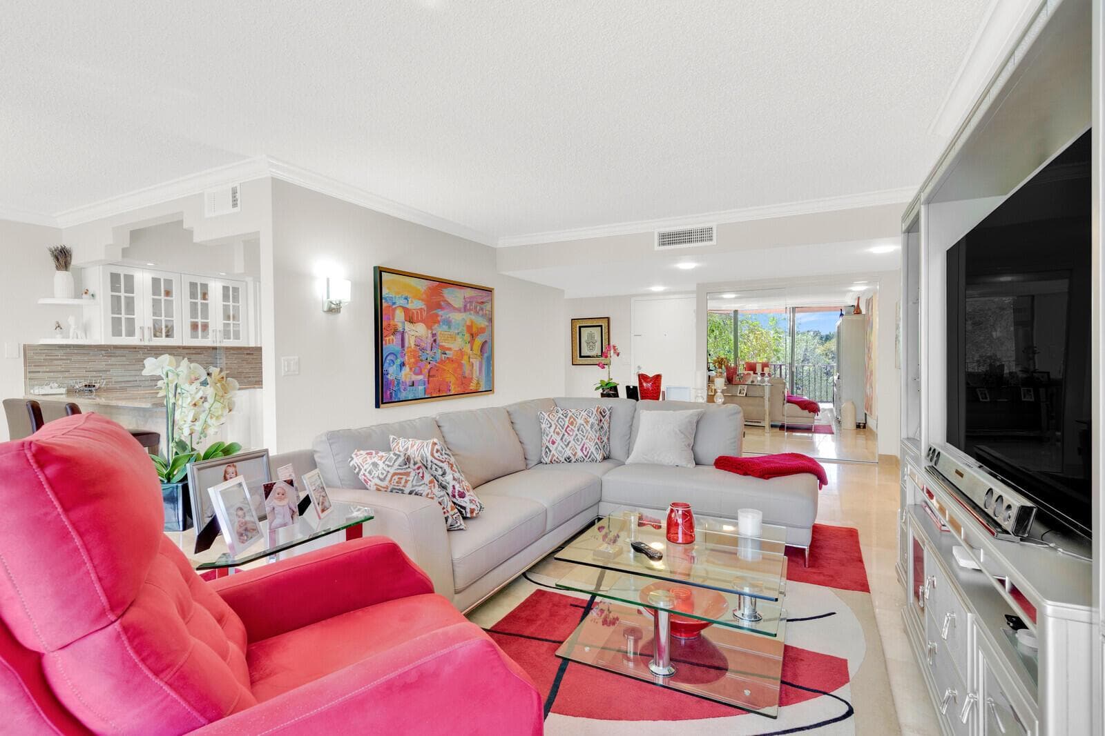 799 Jeffery Street 4070 photo 6