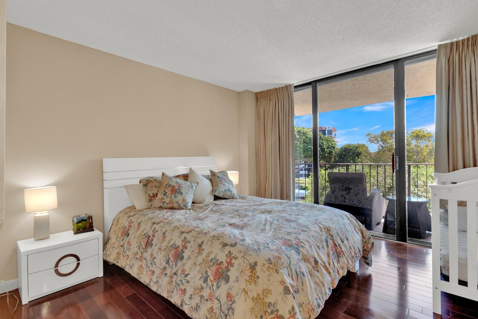 799 Jeffery Street 4070 photo 13