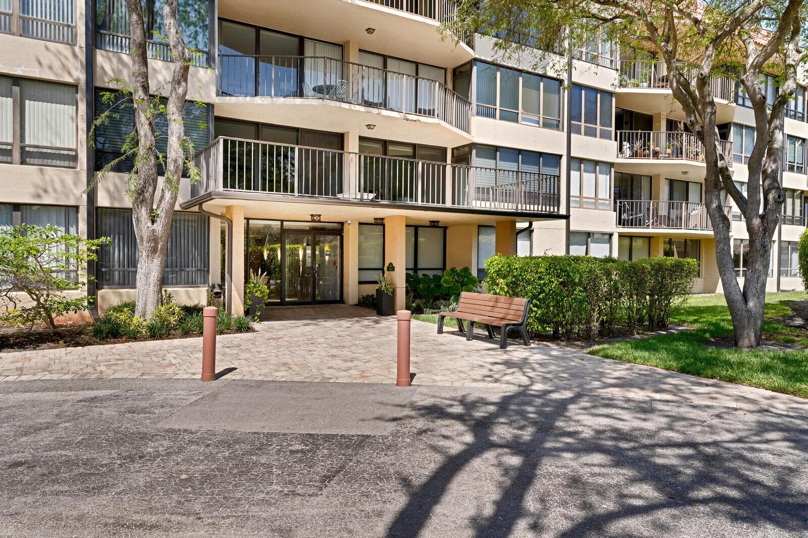 799 Jeffery Street 4070 photo 22