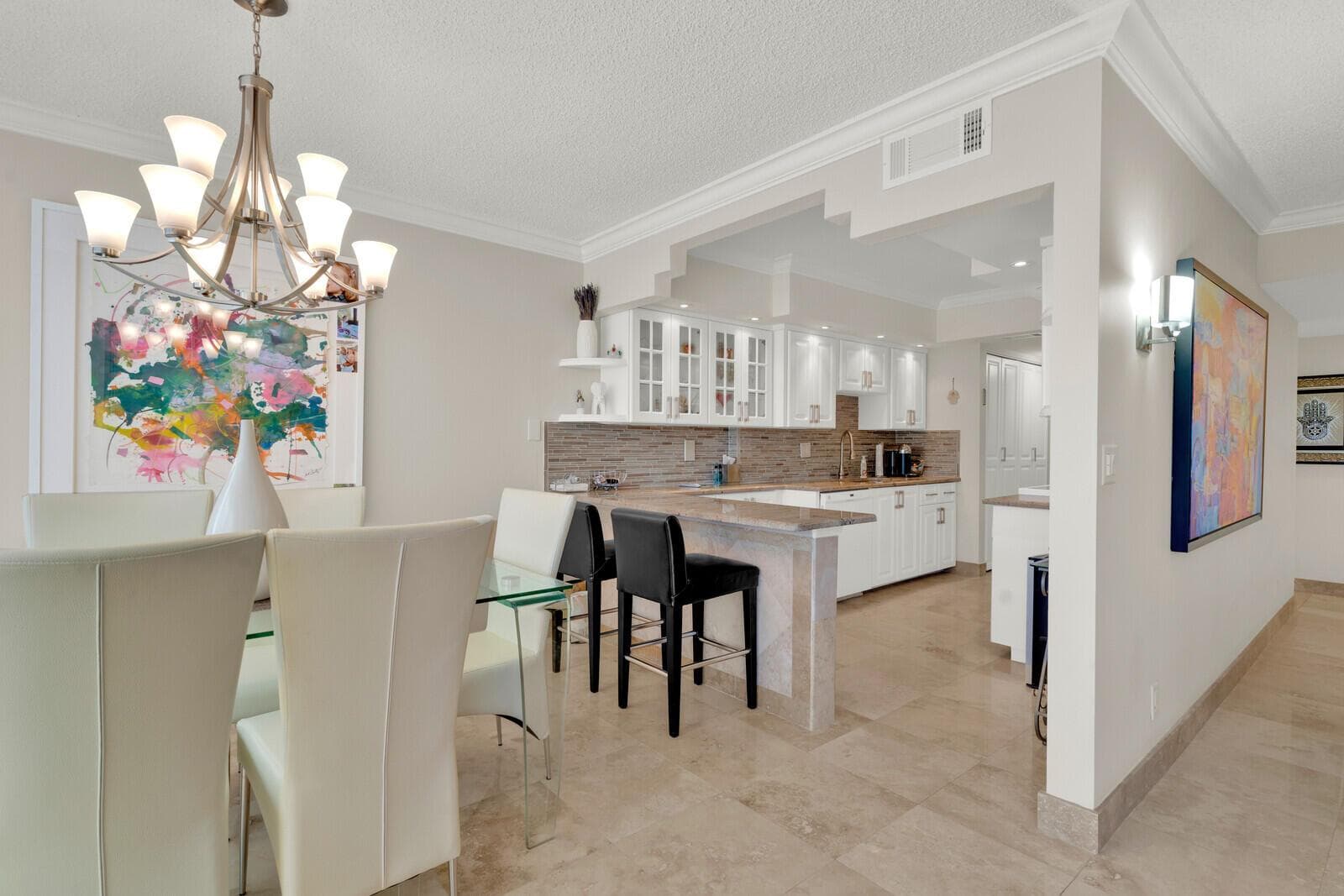 799 Jeffery Street 4070 photo 7