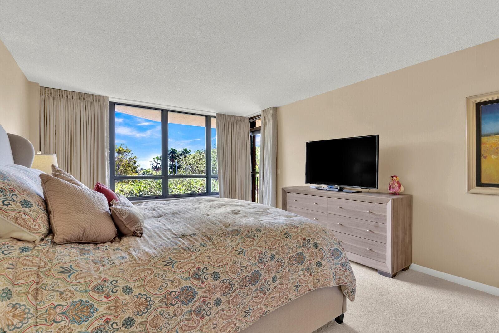 799 Jeffery Street 4070 photo 18