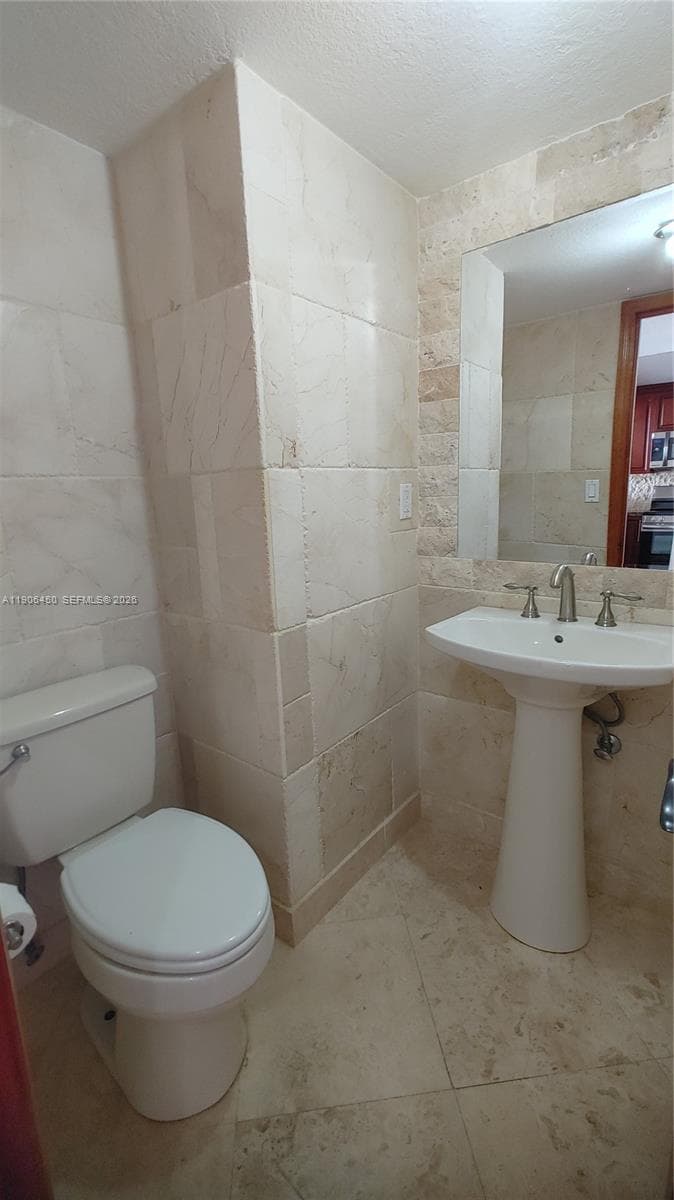 2801 183rd St 1411W photo 7