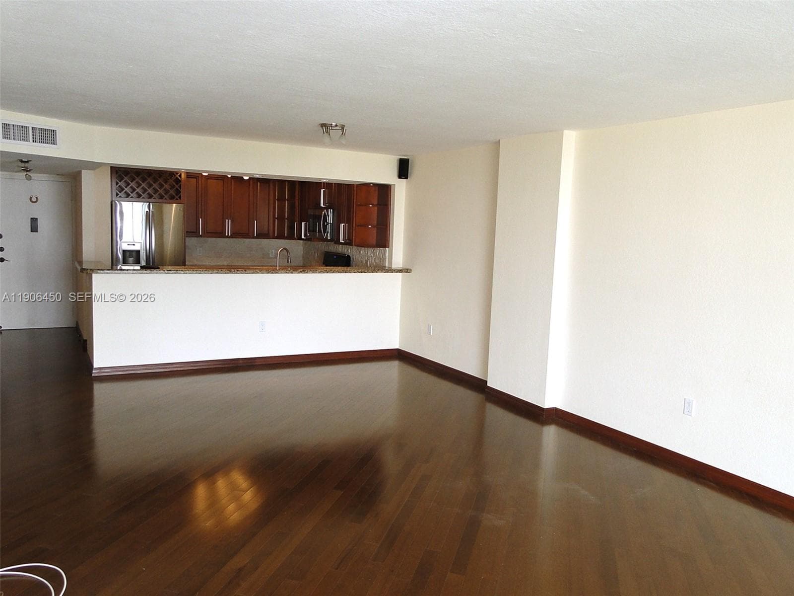 2801 183rd St 1411W photo 3