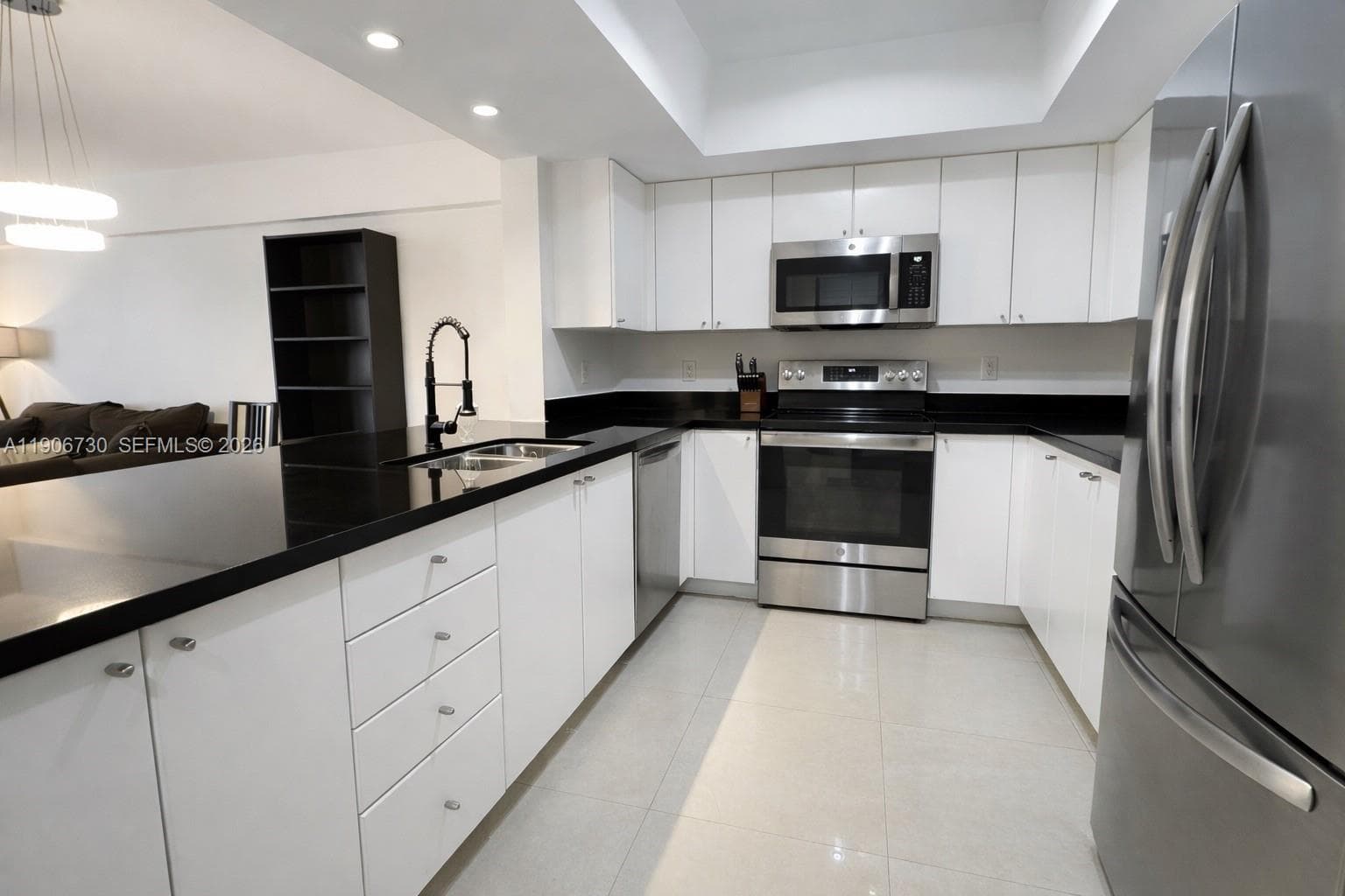 17375 Collins Ave 1505 photo 3