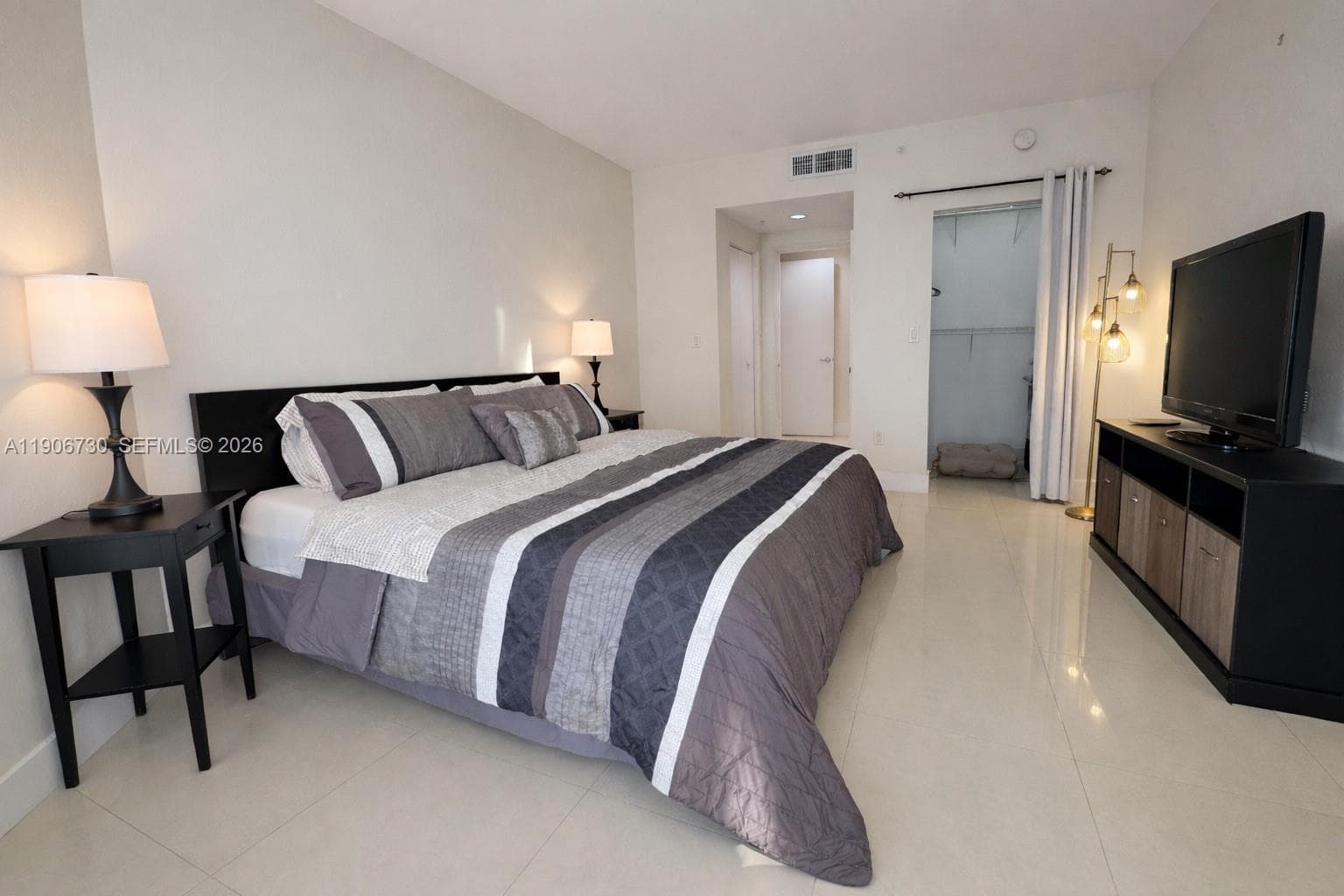 17375 Collins Ave 1505 photo 11