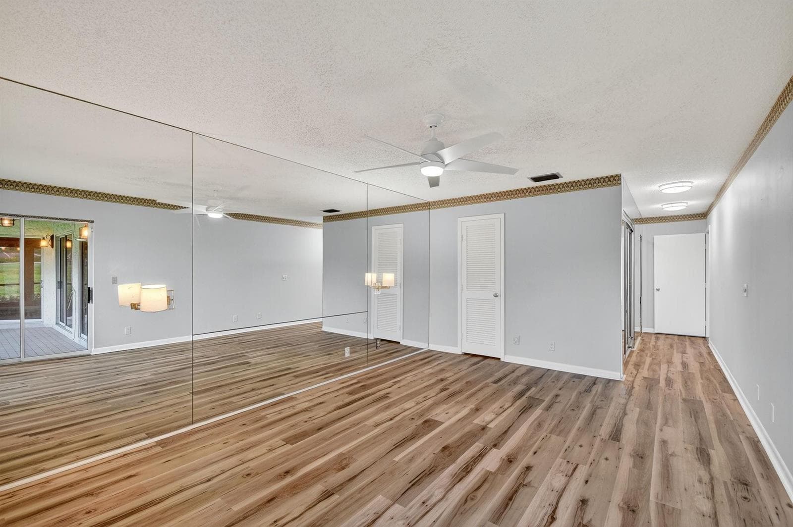 6869 Fountains Circle 6869 photo 23