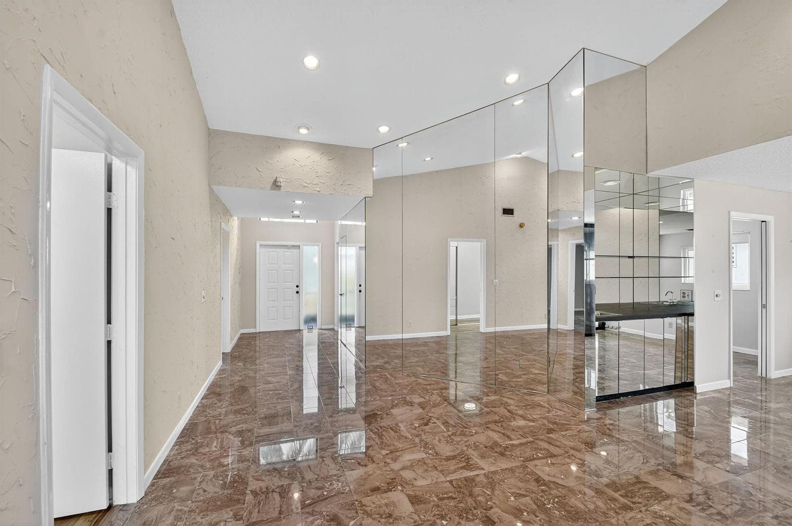 6869 Fountains Circle 6869 photo 11