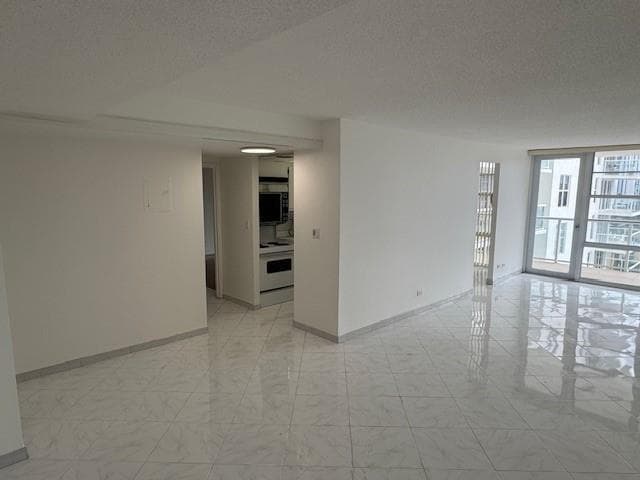 230 174th Street 1416 photo 2