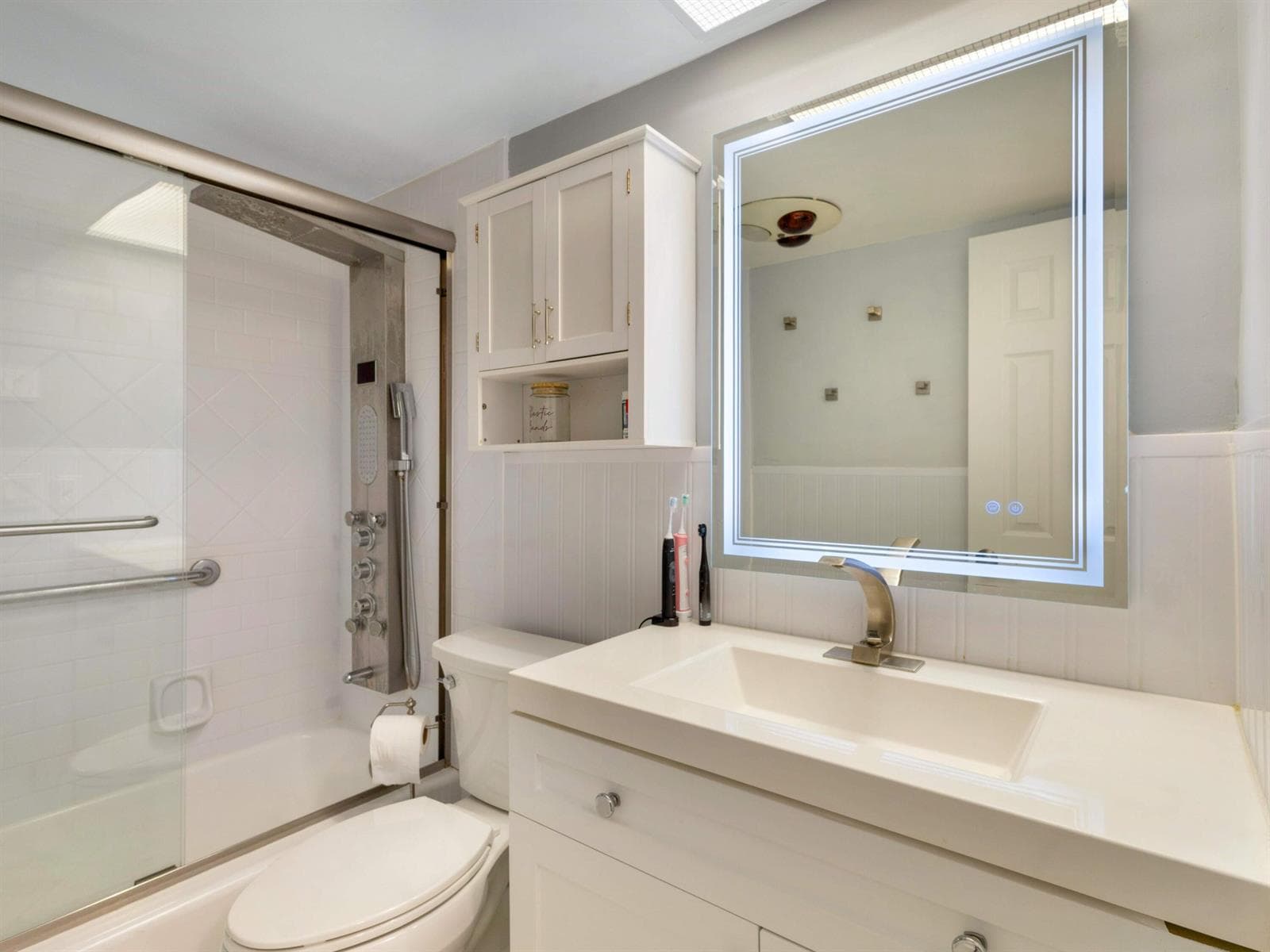 701 NE Harbour Terrace 2140 photo 18