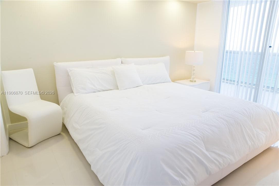 6301 Collins Ave 1402 photo 23