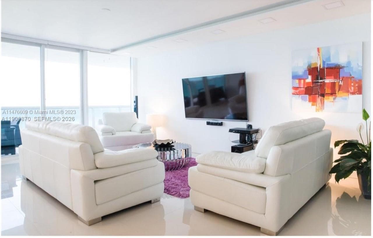 6301 Collins Ave 1402 photo 5