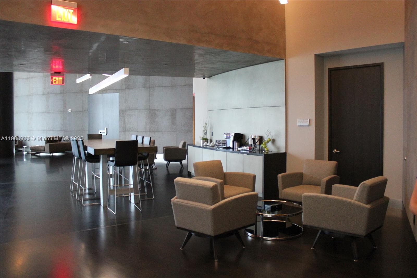 18555 Collins Ave 4804 photo 10