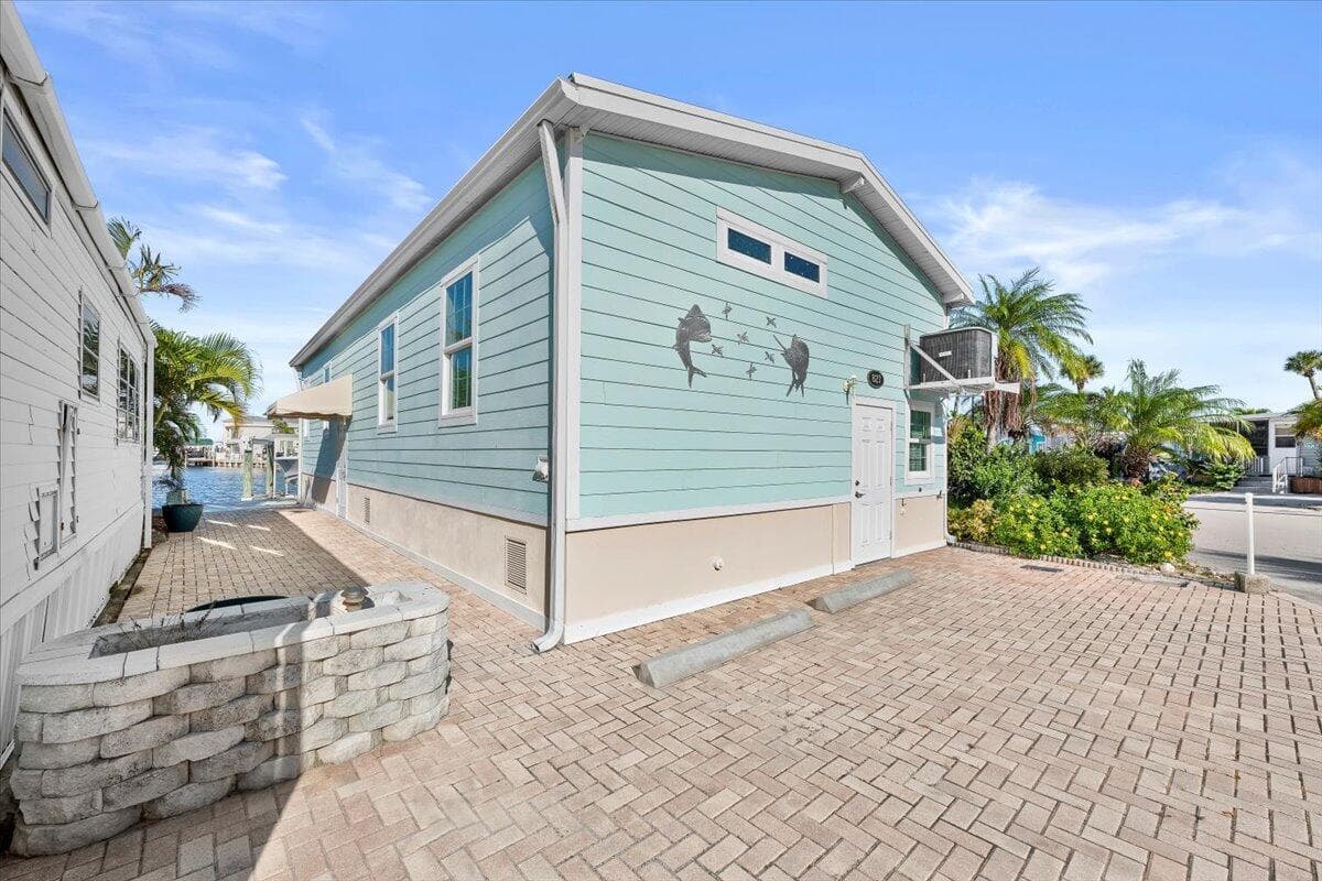 10701 S Ocean Drive 827 photo 1