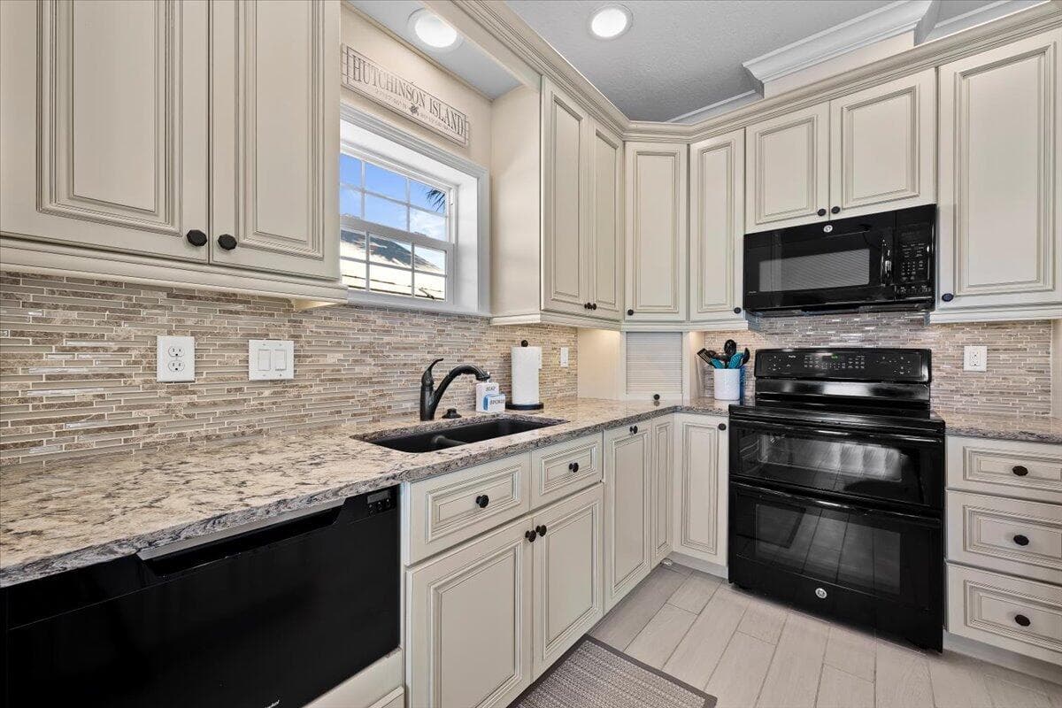 10701 S Ocean Drive 827 photo 21