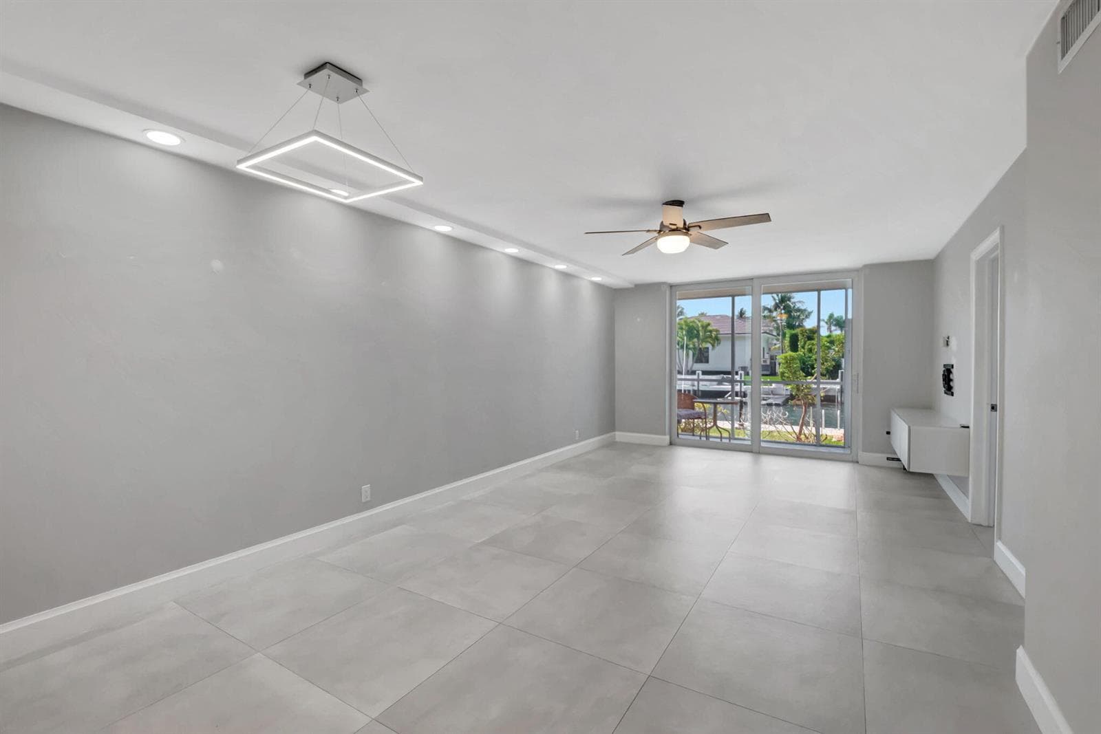 750 NE Spanish River Boulevard 103 photo 14