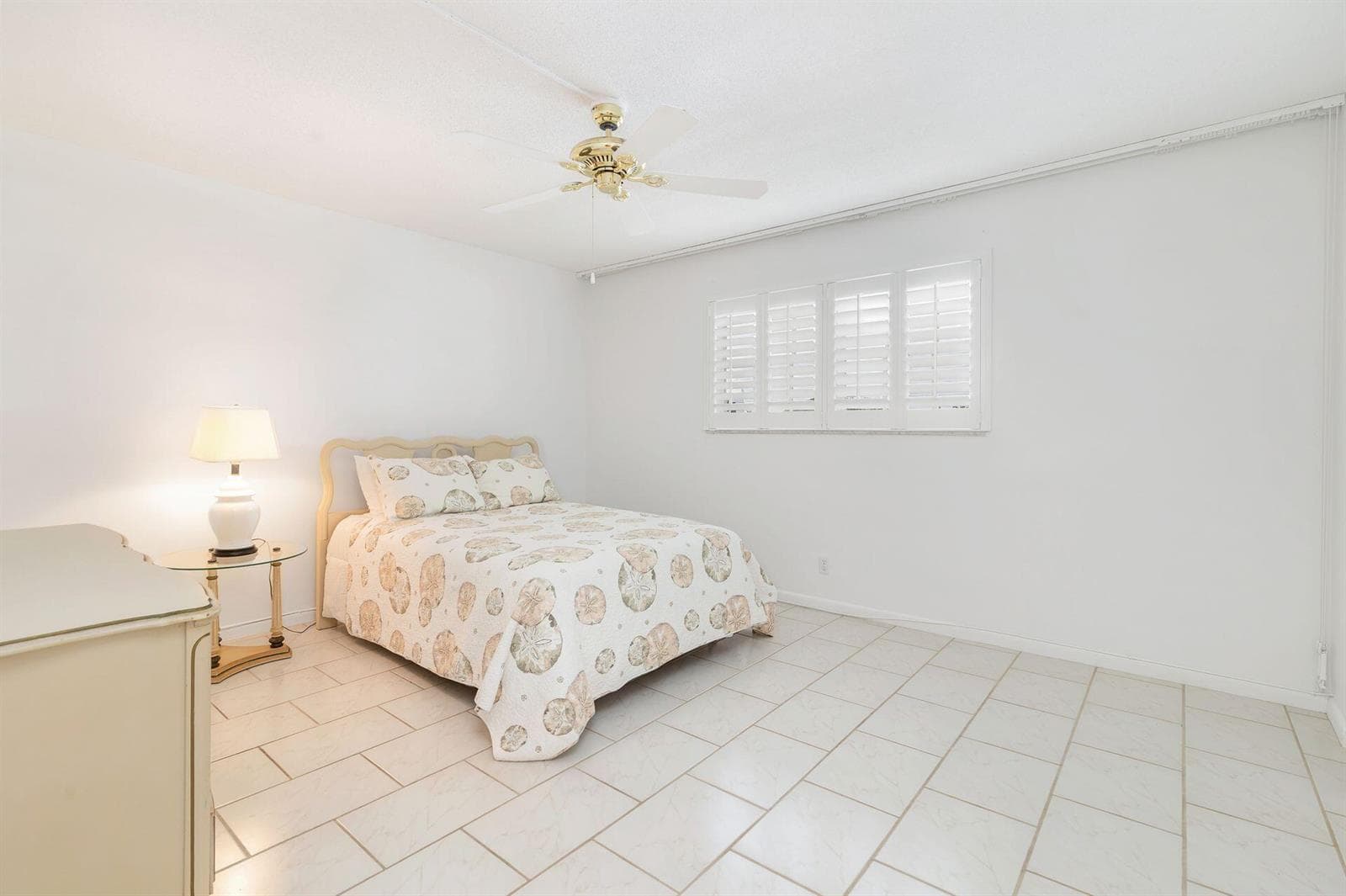 907 Marina Drive 402 photo 16