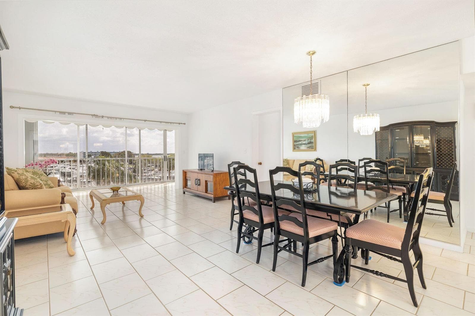 907 Marina Drive 402 photo 9