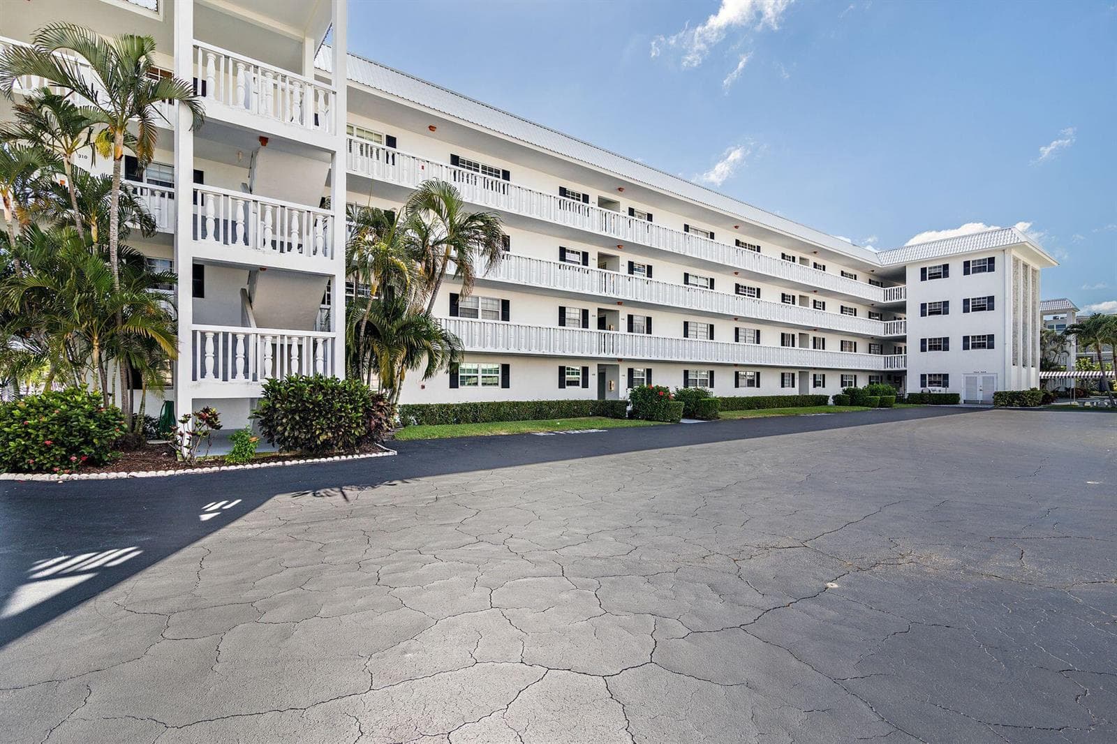 907 Marina Drive 402 photo 25