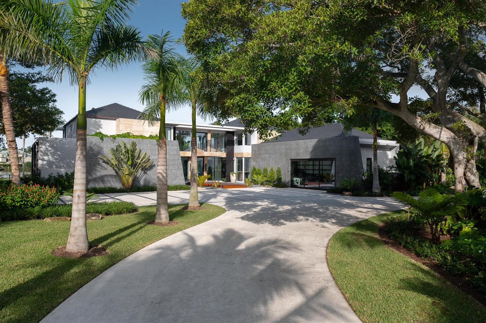 488 S Beach Road photo 4