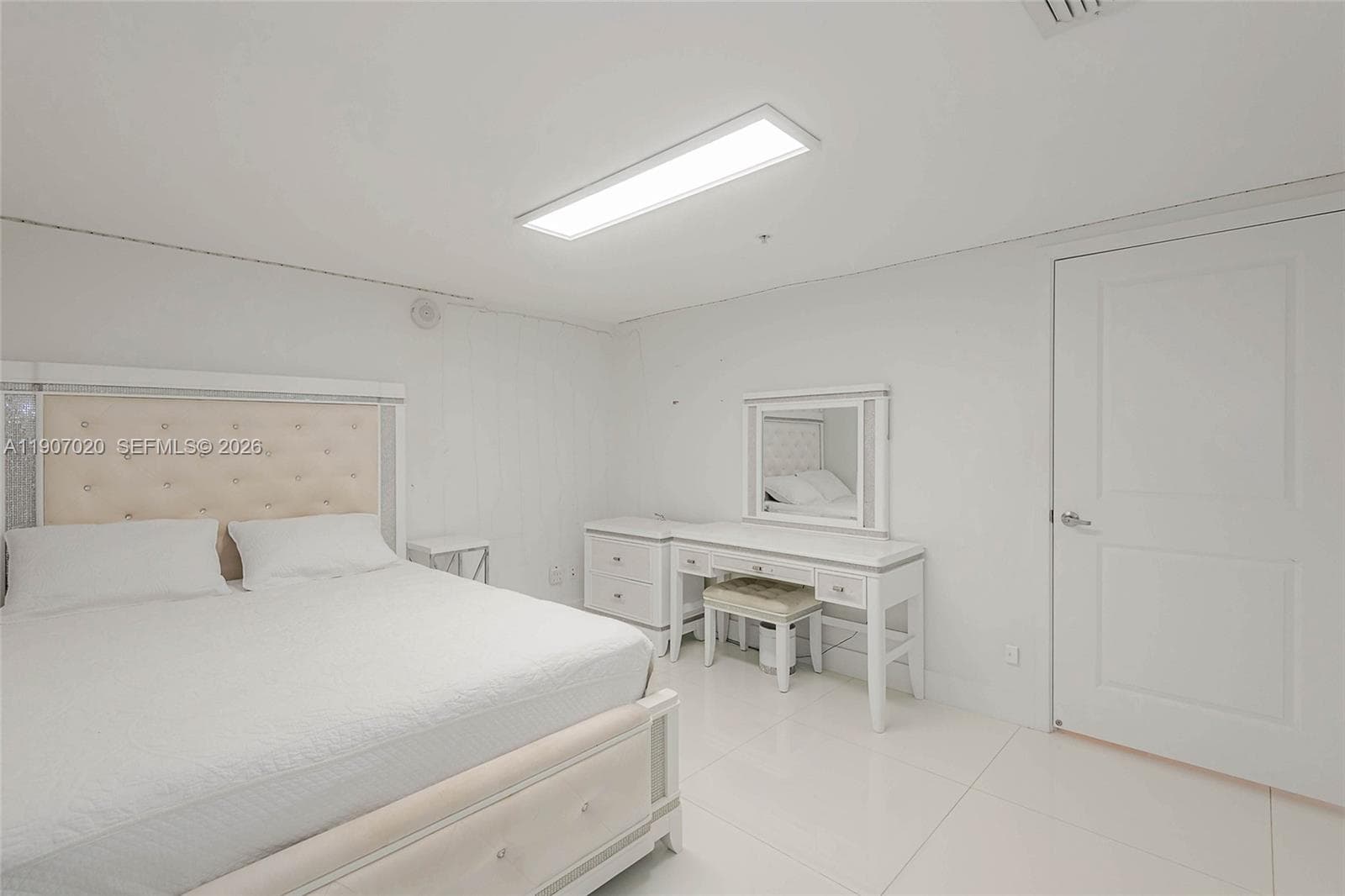 400 Sunny Isles Blvd 906 photo 13