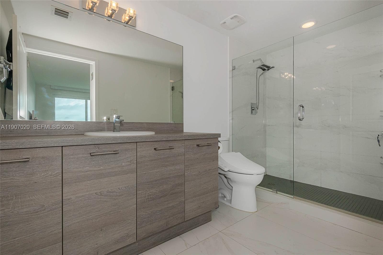 400 Sunny Isles Blvd 906 photo 17