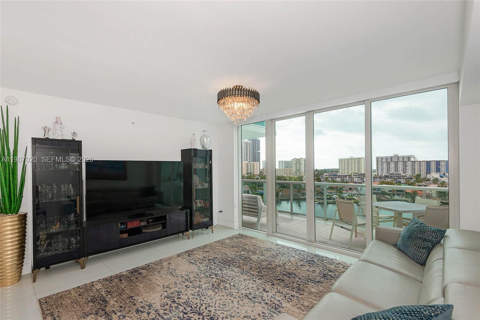 400 Sunny Isles Blvd 906 photo 3