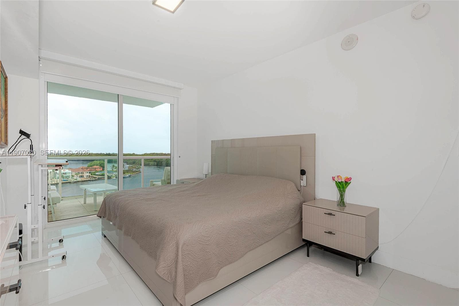 400 Sunny Isles Blvd 906 photo 15