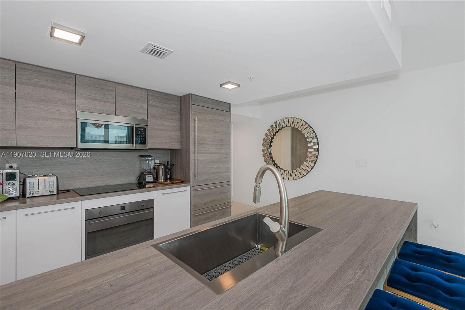400 Sunny Isles Blvd 906 photo 8