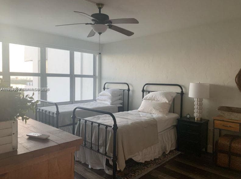3111 N Ocean Dr 811 photo 8