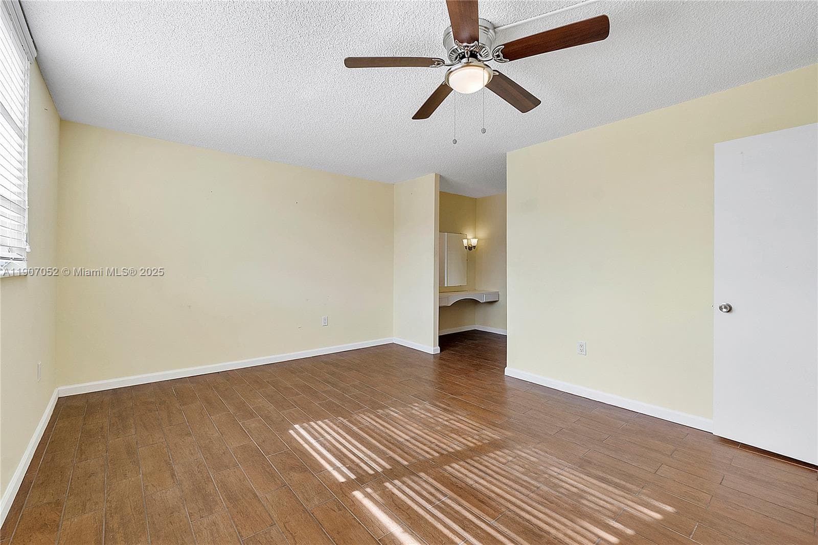 3600 170th St 211 photo 13