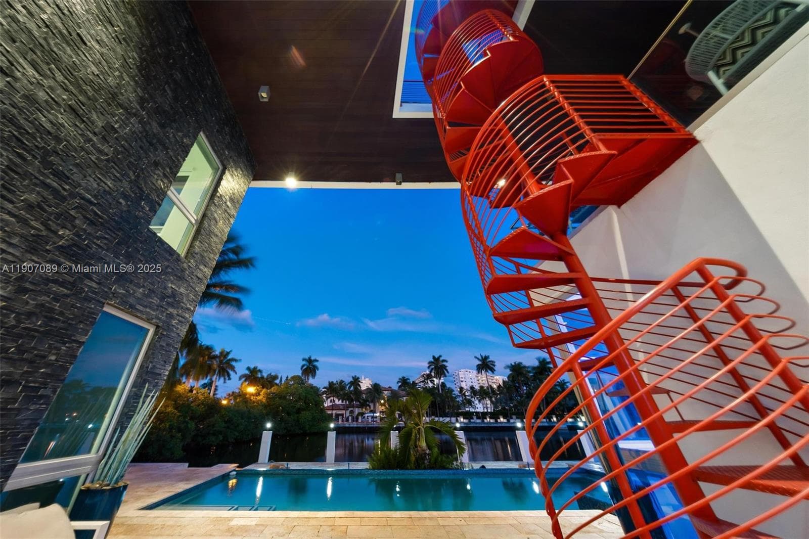 300 Royal Plaza Dr 0 photo 6