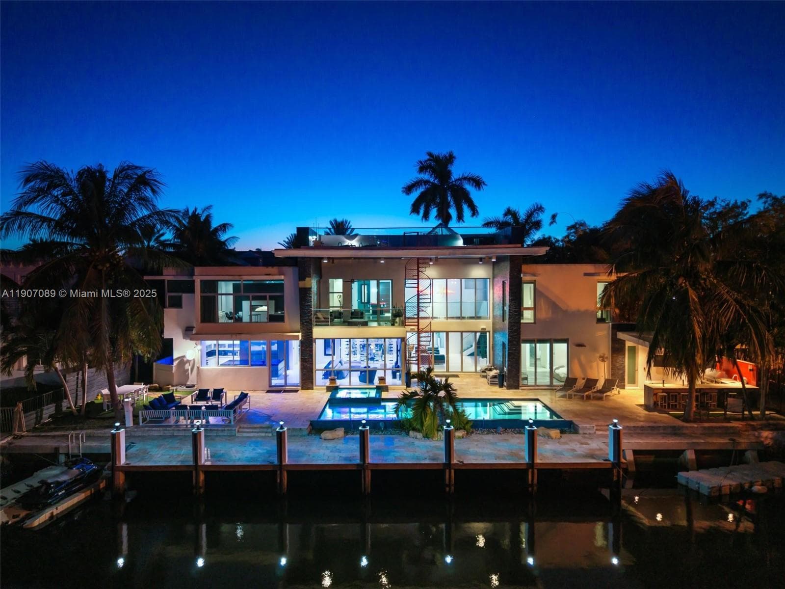 300 Royal Plaza Dr 0 photo 3