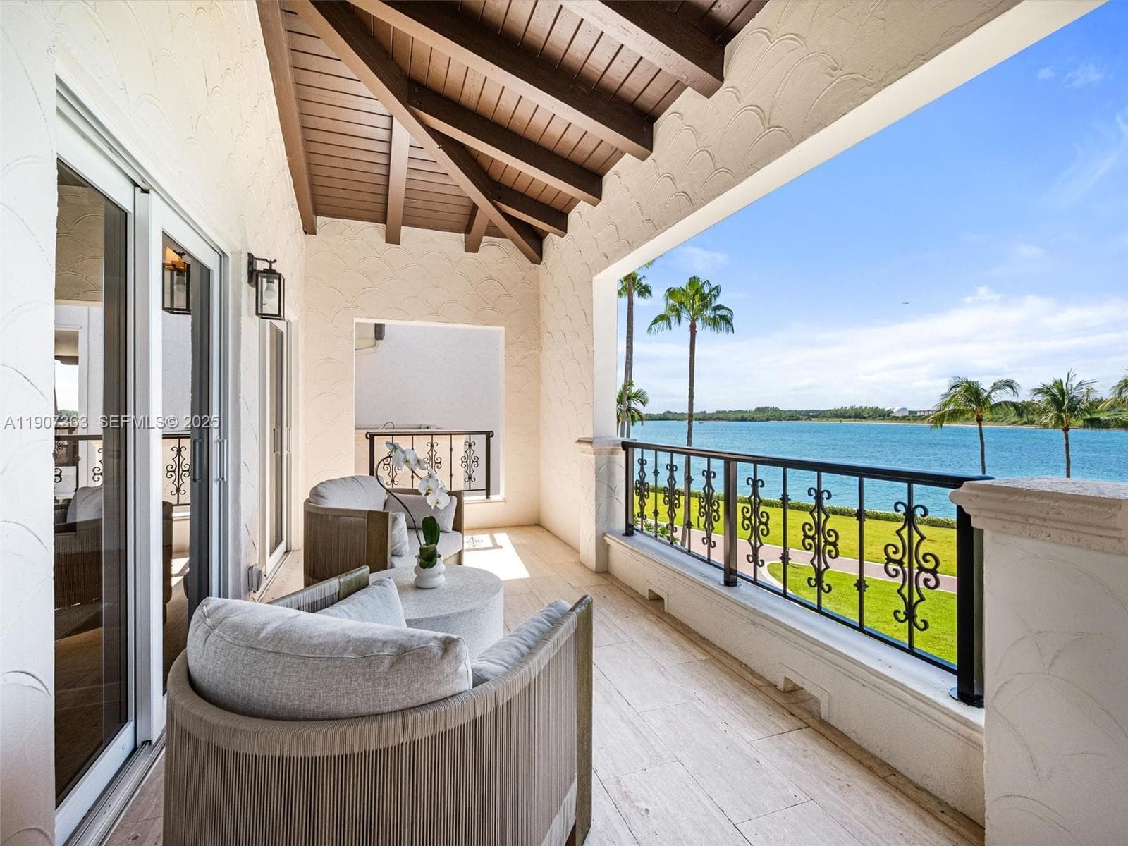 2236 Fisher Island Dr 3306 photo 9