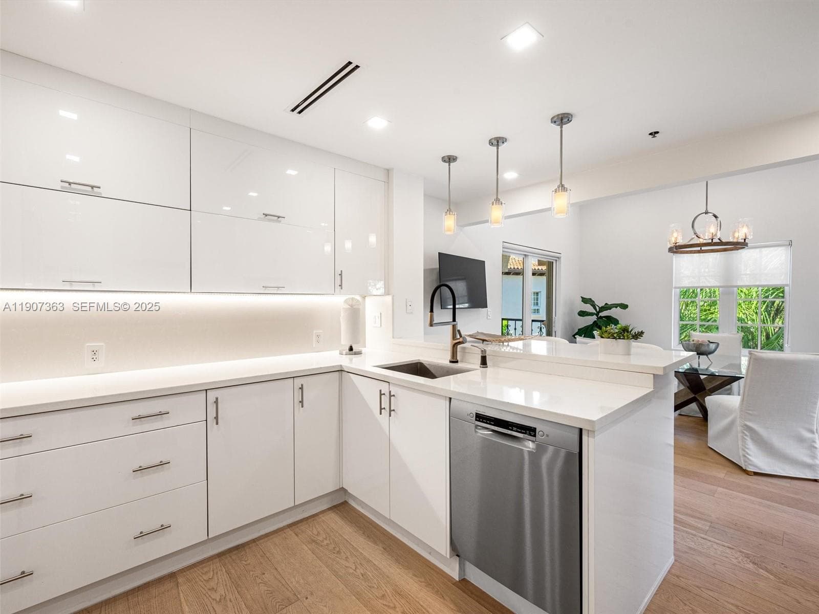 2236 Fisher Island Dr 3306 photo 15
