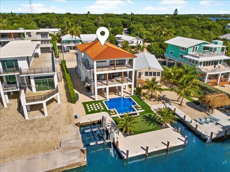 239 Tavernier Dr photo 2