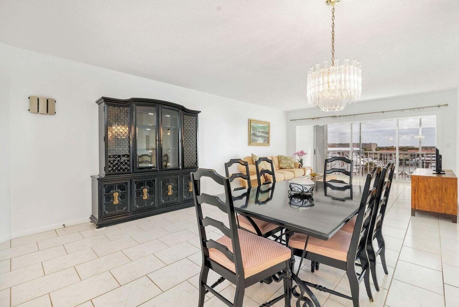907 Marina Drive 402 photo 6