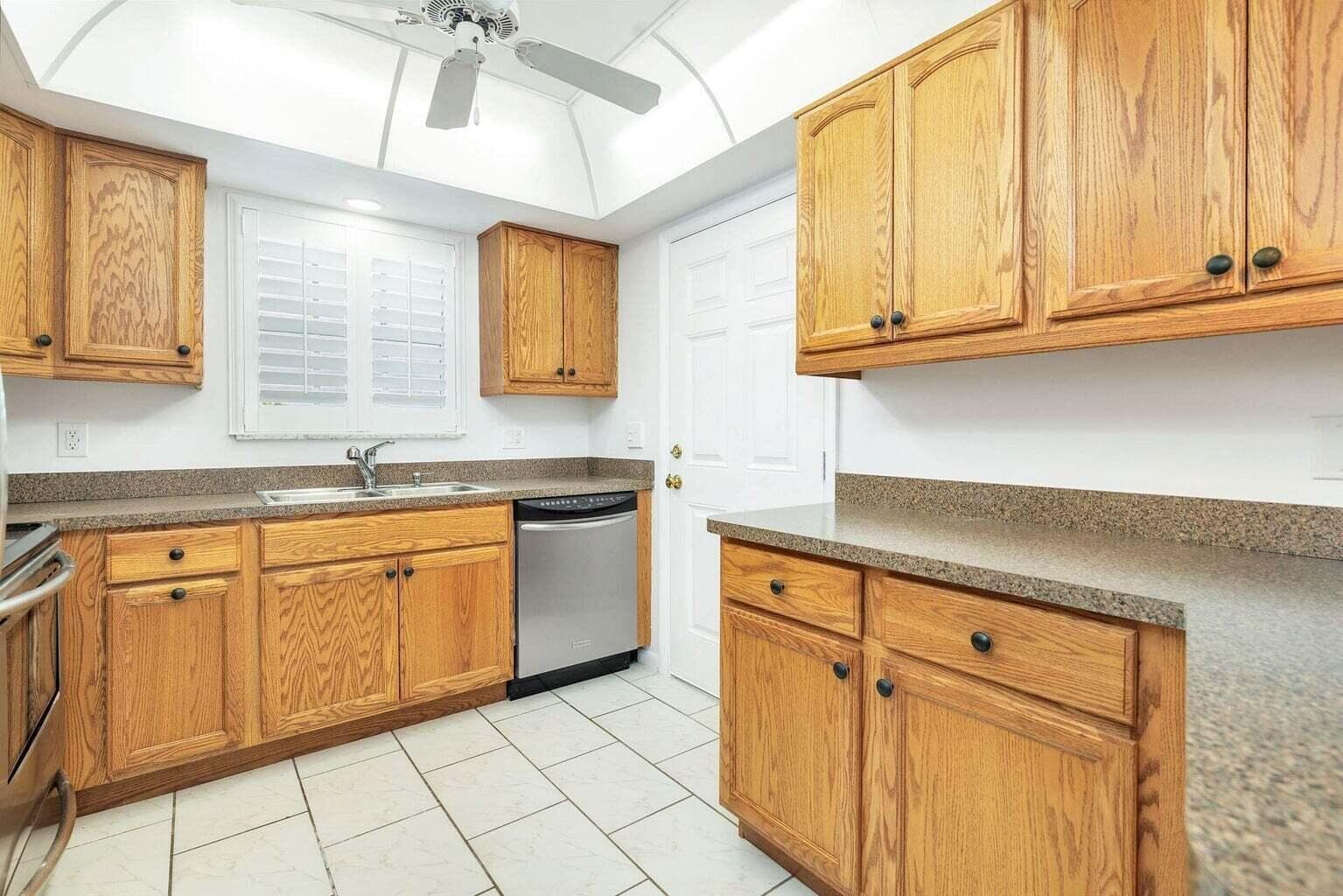 907 Marina Drive 402 photo 13