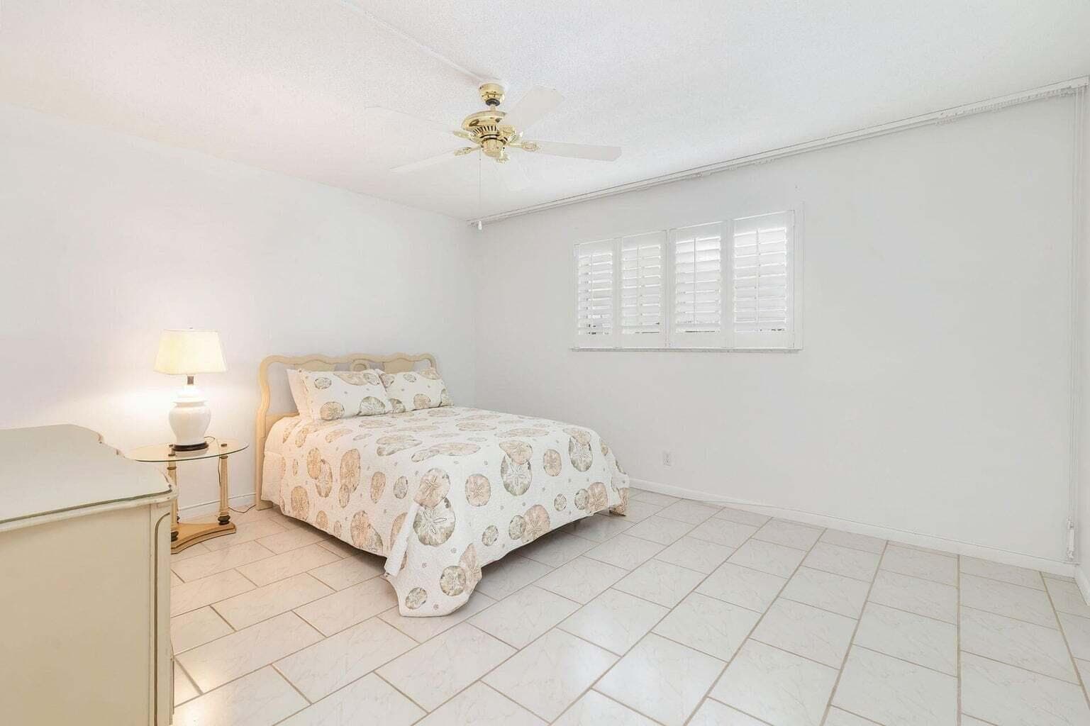 907 Marina Drive 402 photo 16