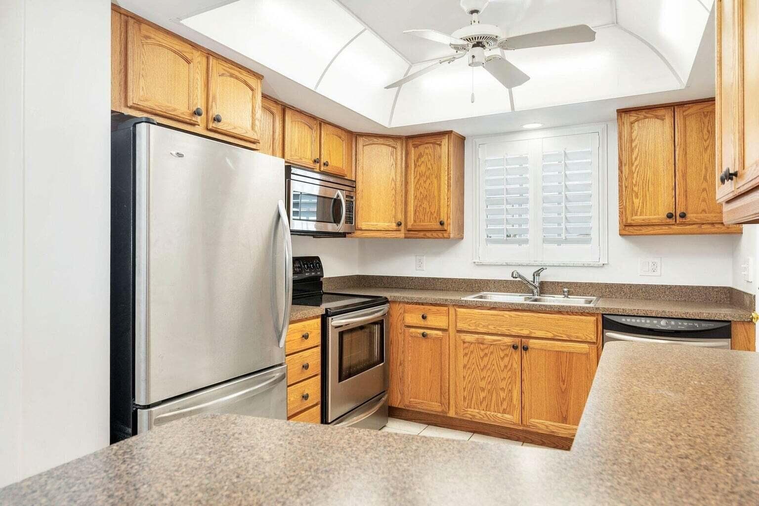 907 Marina Drive 402 photo 12