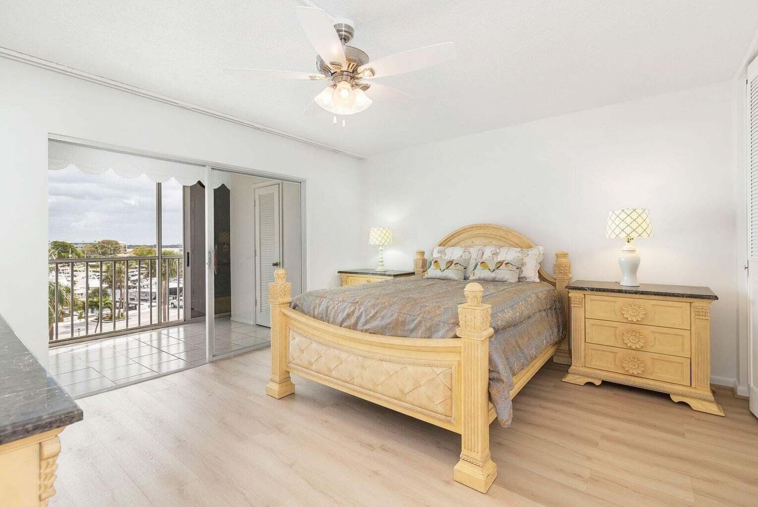 907 Marina Drive 402 photo 14