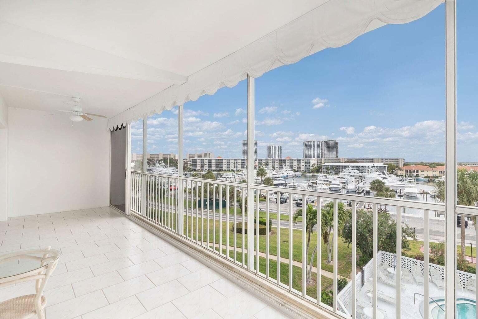 907 Marina Drive 402 photo 8