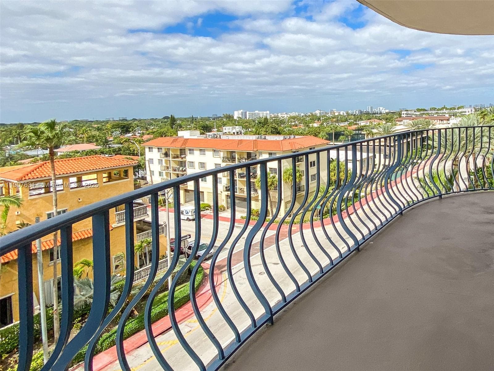 8877 Collins Ave 604 photo 1