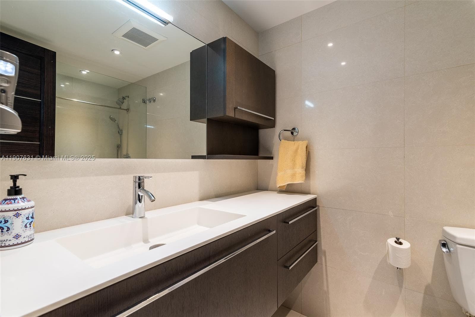 8877 Collins Ave 604 photo 9