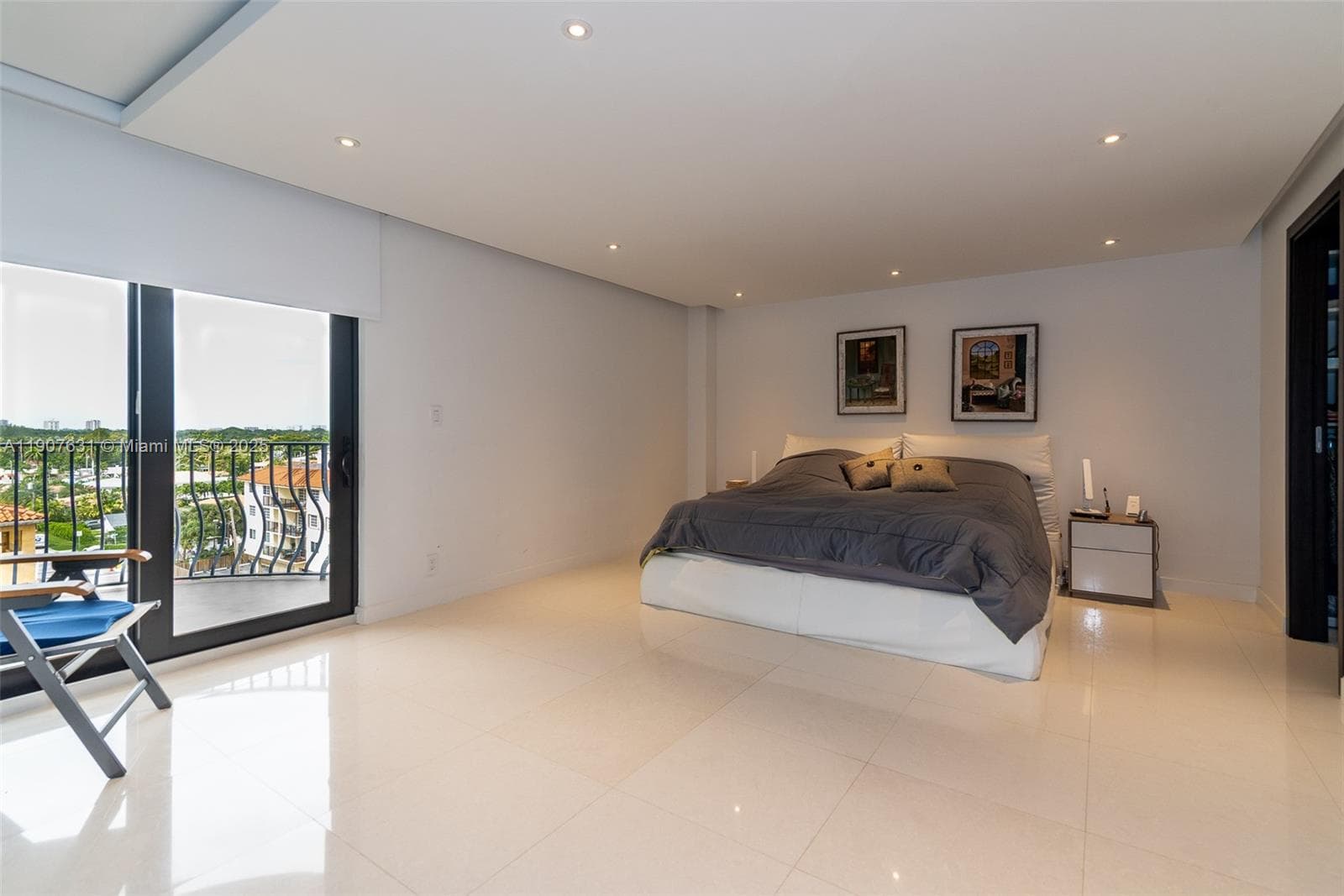 8877 Collins Ave 604 photo 10