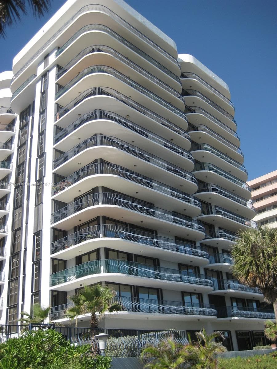 8877 Collins Ave 604 photo 15