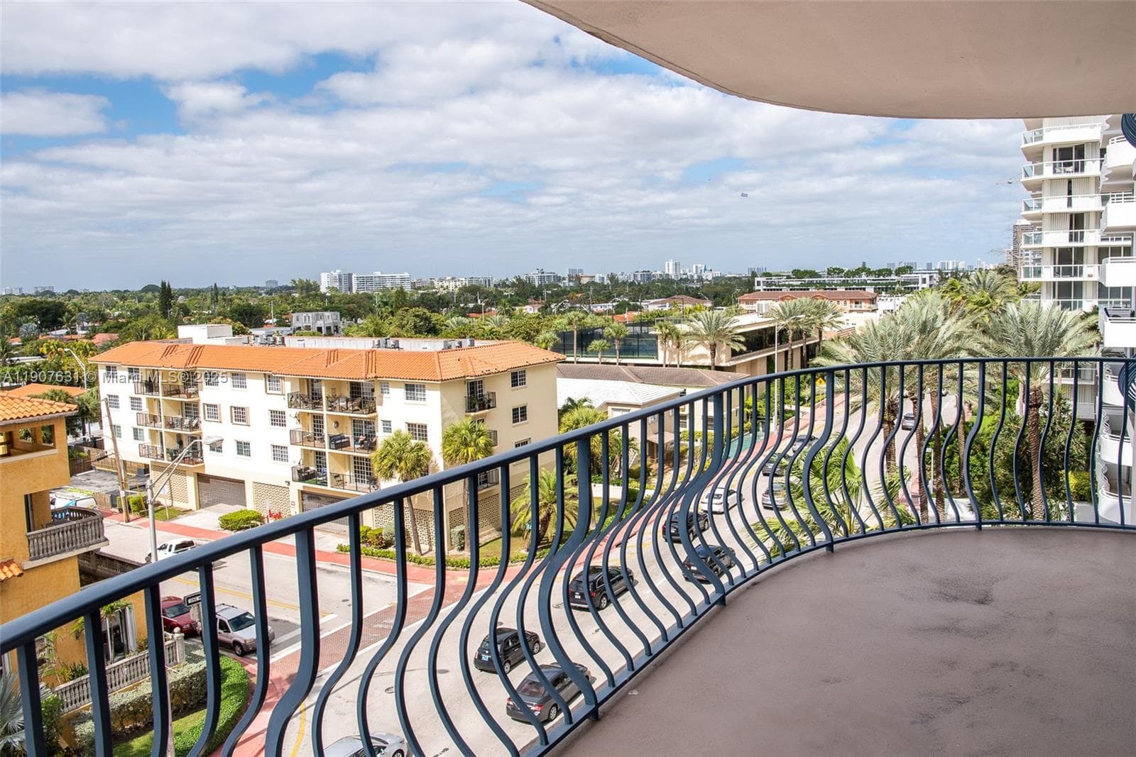 8877 Collins Ave 604 photo 4