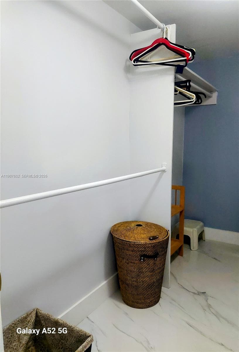 5005 Collins Ave 1523 photo 4