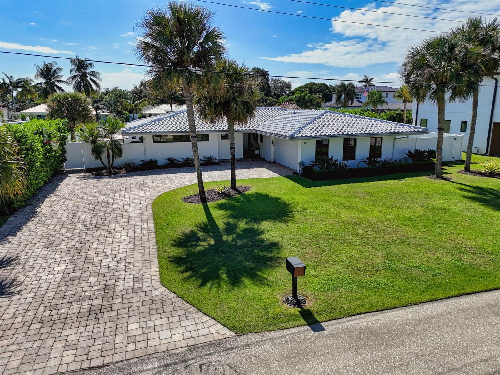 12 Leeward Circle photo 4